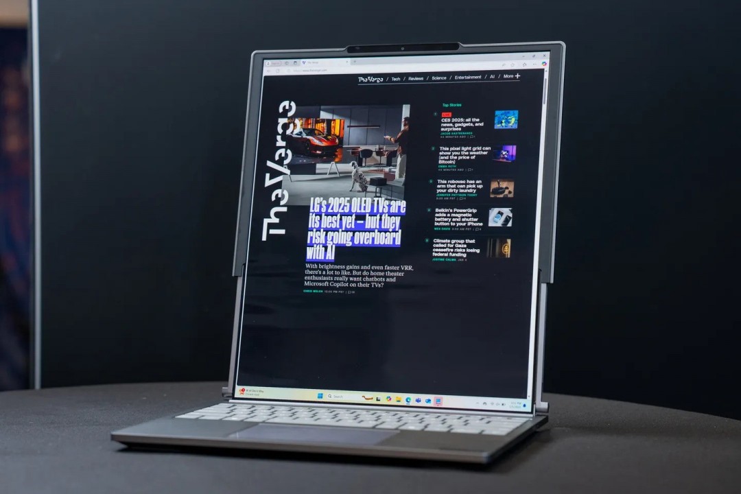 CES 2025：酷炫！联想发布世界首台卷轴屏笔记本ThinkBook Plus Gen 6 Rol