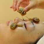 谁敢一试？日本奇葩美容法：蜗牛爬脸清洁毛孔
