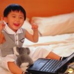 孩子与家长交易上网时间：帮忙刷碗即可玩15分钟